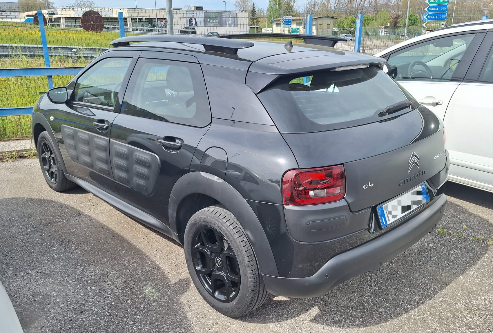 CITROEN C4 CACTUS 1.2 Just Black - 2016