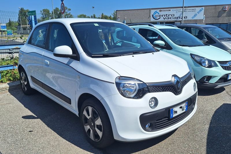 RENAULT TWINGO 1.0 BENZINA NEOPATENTATI - 2018
