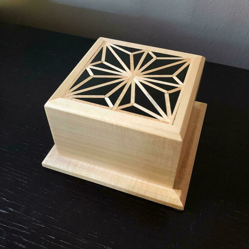 Urna Micro Luxury Resin Kumiko