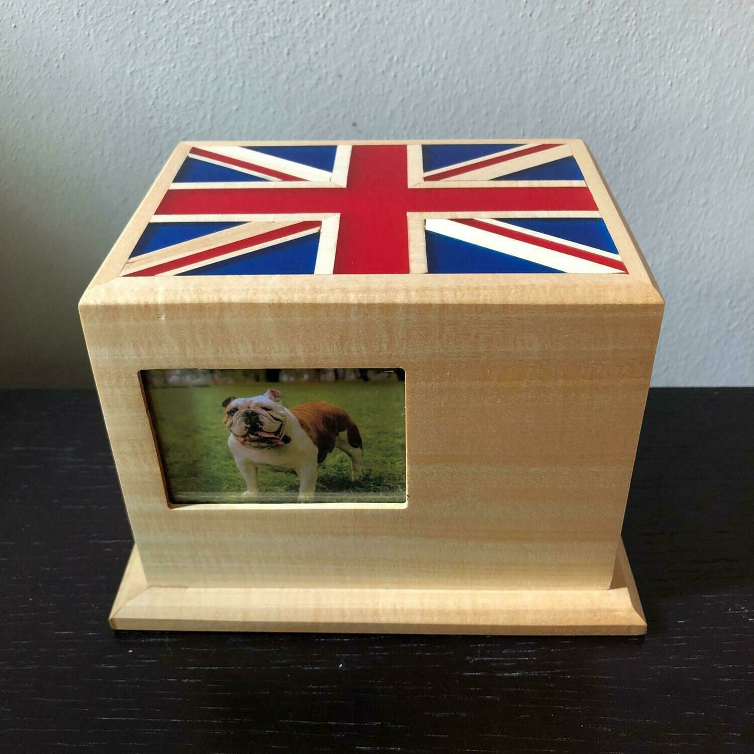 Urna Medium Luxury Resin Union Jack