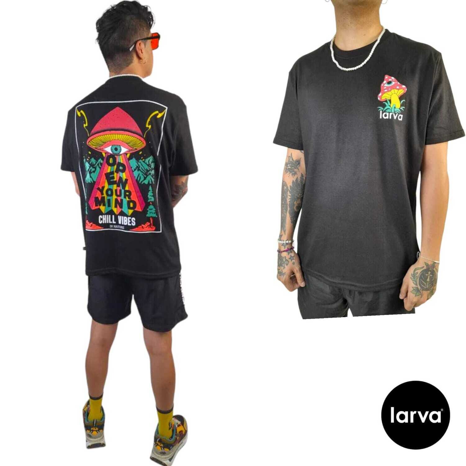 PLAYERA RELAXED FIT NEGRO HONGO CHILL VIBES M
