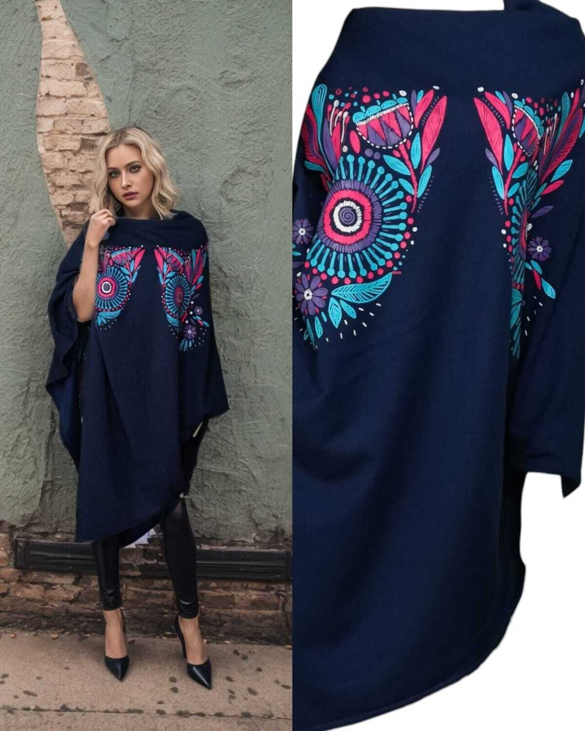 PONCHO LRV MARINO TEJIDO FLORAL S-M