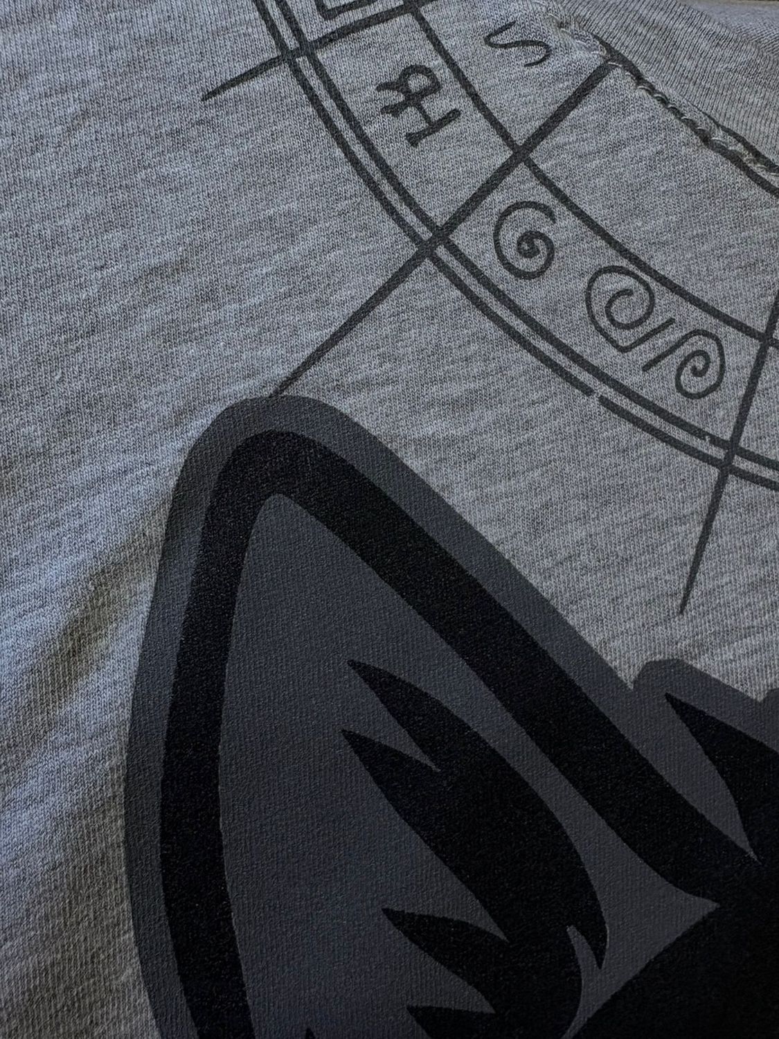 PLAYERA LOBO COLLAR LEGION