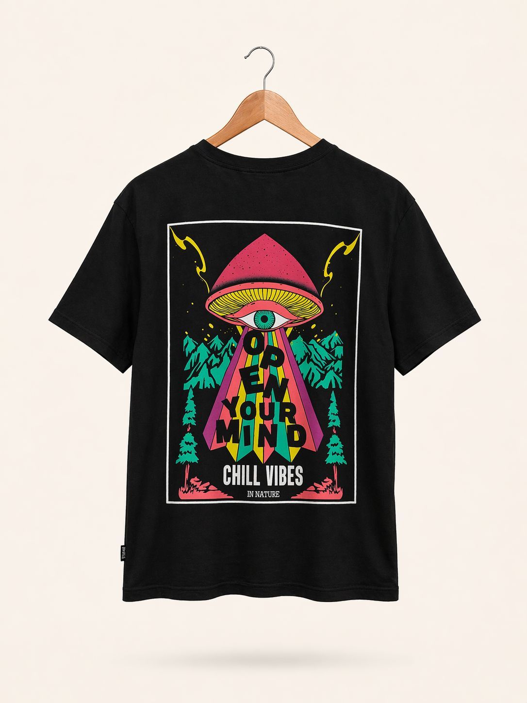 PLAYERA RELAXED FIT NEGRO HONGO CHILL VIBES S