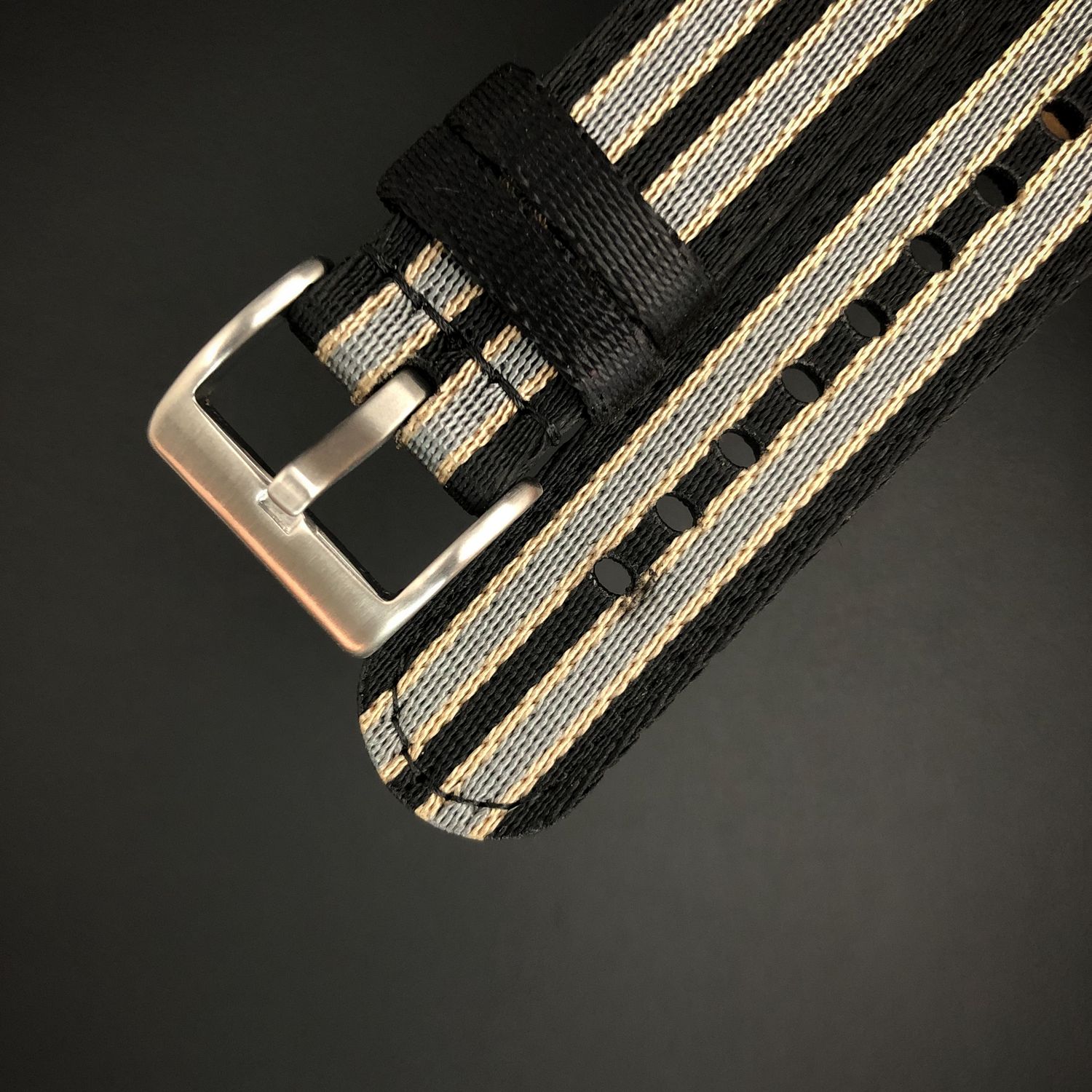 Nylon Watch Strap 20 mm with Quick Fastener - Fits Seiko, Omega, Tudor, Pagani, Garmin and others.