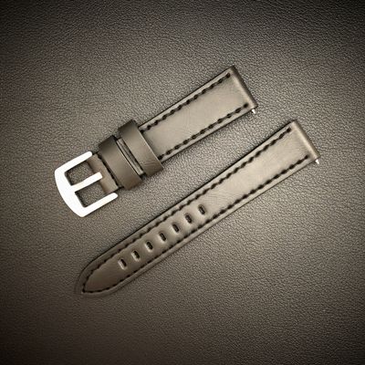 Klockarmband i svart läder med svarta sömmar – 18mm, 20mm, 22mm