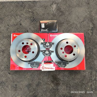 ผ้าเบรก จานเบรคหลัง แท้ Brembo สำหรับ Bmw X5 F15