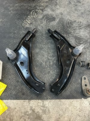 ปีกนกล่าง Mini Cooper R56 R58 R59