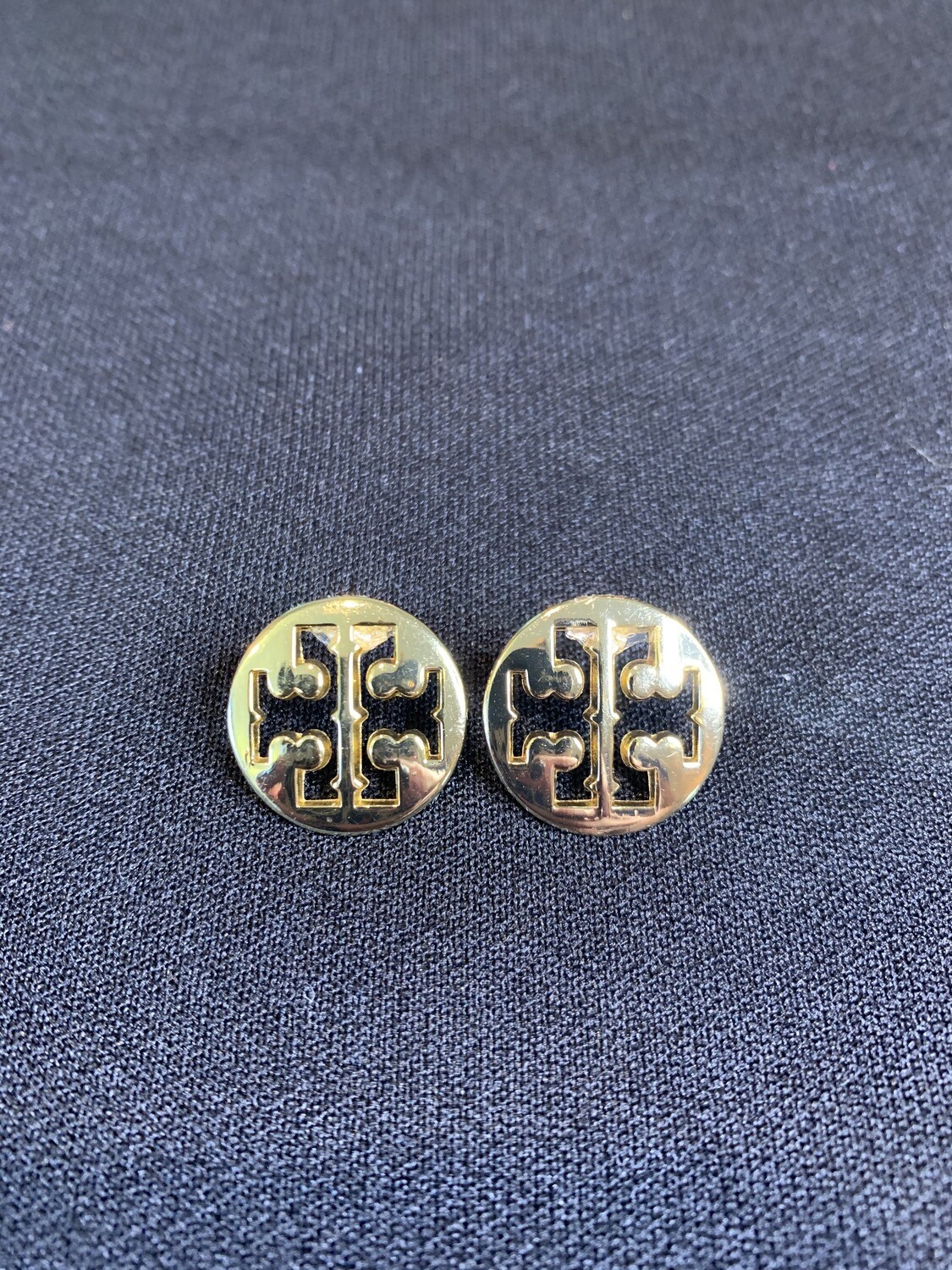 Large T Studs