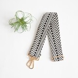 Shoulder Strap - Black &amp; White Woven Zig Zag