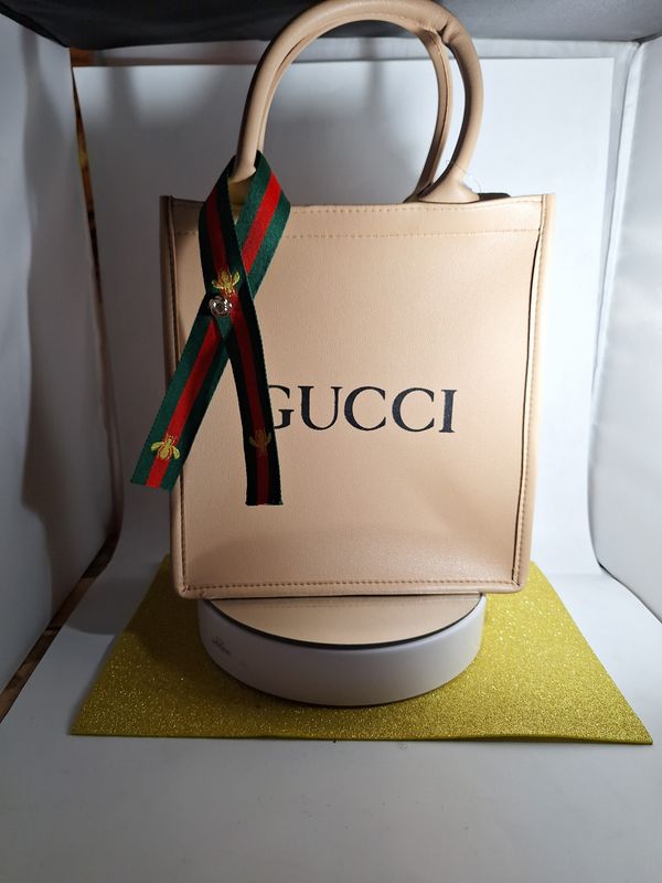 Gucci Medium Beige Tote