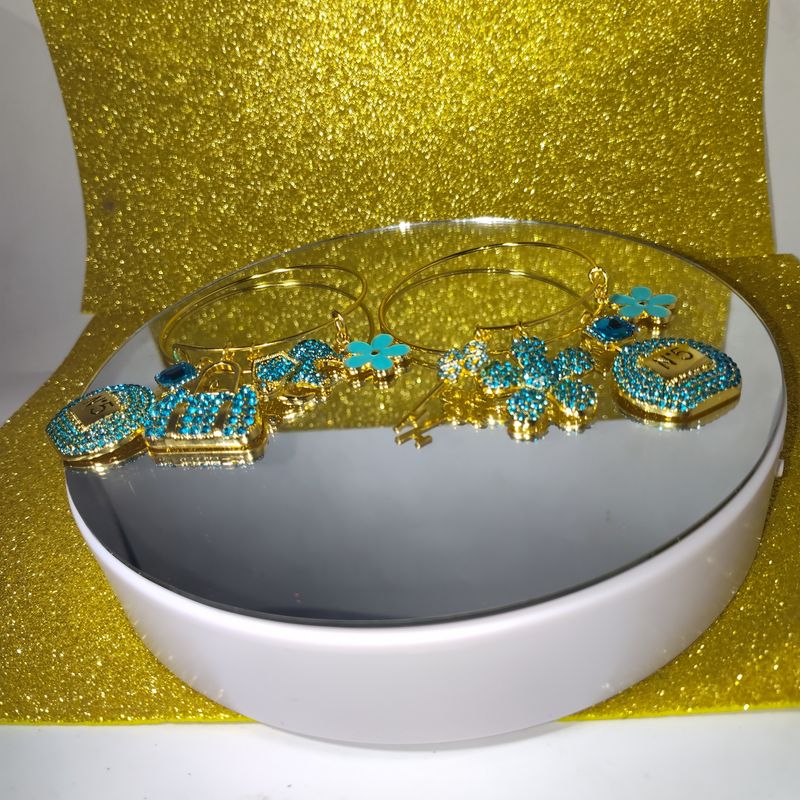 Handcrafted Turquoise Gold Bangle set