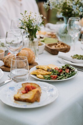 SNACKS AND DRINKS