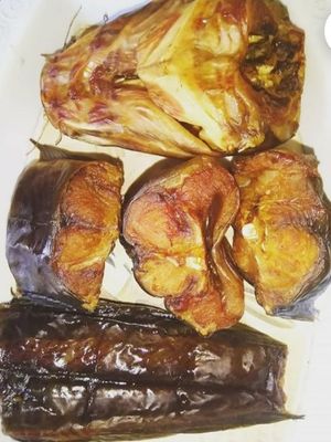 Big Oven Dried Catfish steaks 1lb  (6-7 pcs) / Eja Aro / Dried Mangala Catfish  6-7 pcs