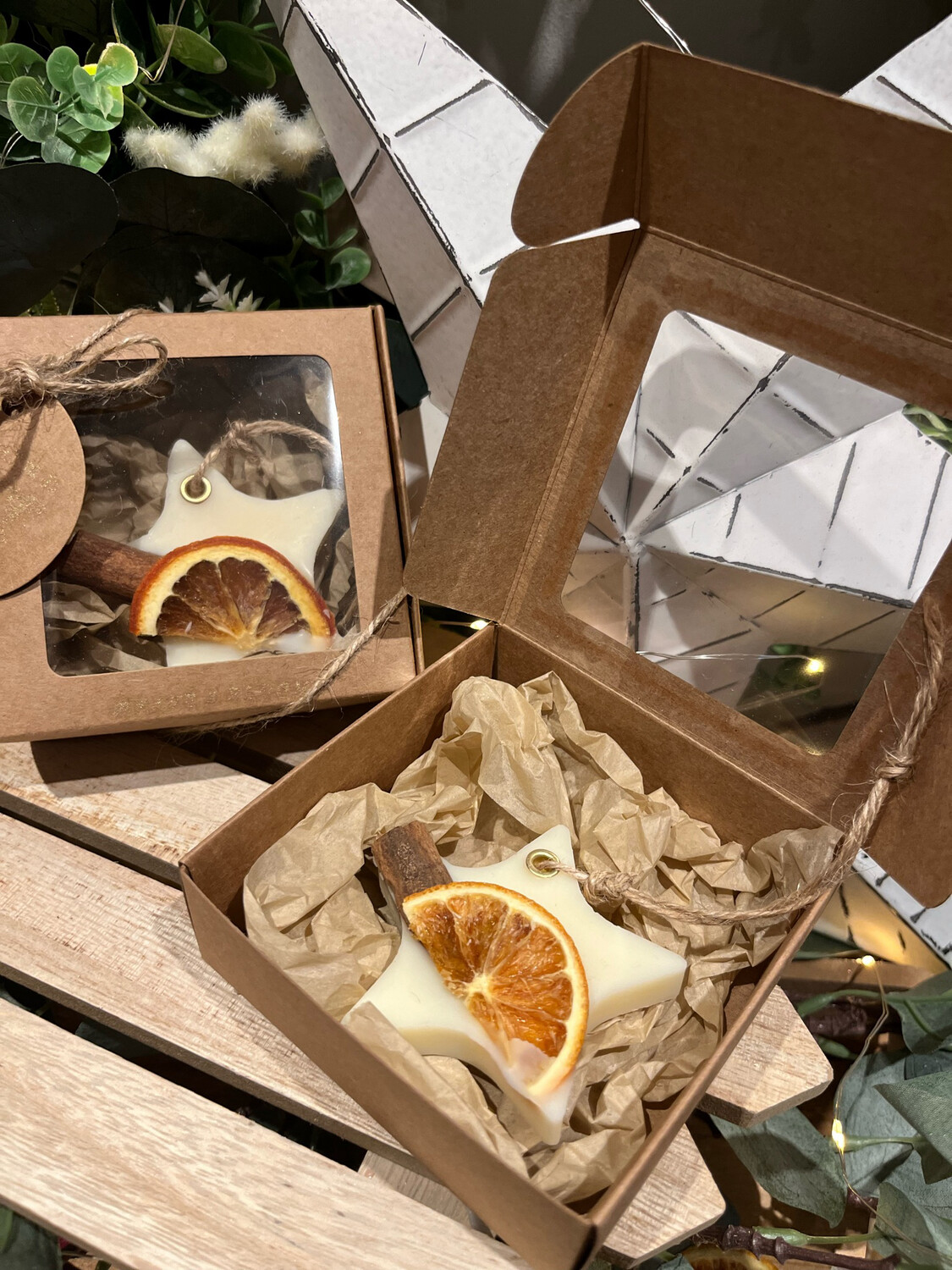 Single Hanging Scented Star spiced orange (gift boxed)