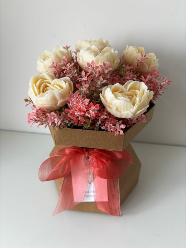 Heart Rose Bouquet pink foliage