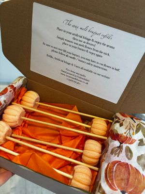 Refill's wax melt Bouquet pumpkins