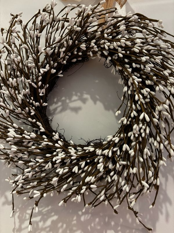 Rustic White Berry Wreath