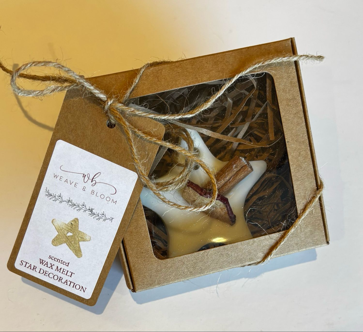 Single Hanging Scented Star Apple & Cinnamon (gift boxed) Single Hanging Scented Star Apple & Cinnamon (gift boxed)