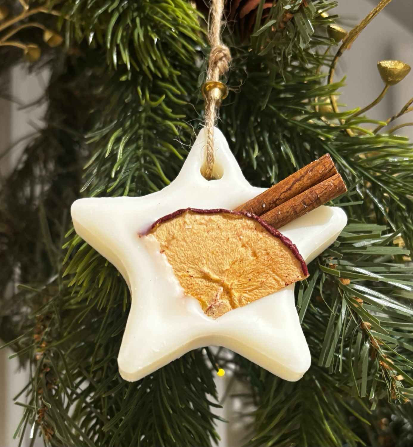 Single Hanging Scented Star Apple & Cinnamon Single Hanging Scented Star Apple & Cinnamon