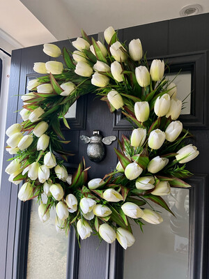 Large Tulip Wreath Large Tulip Wreath