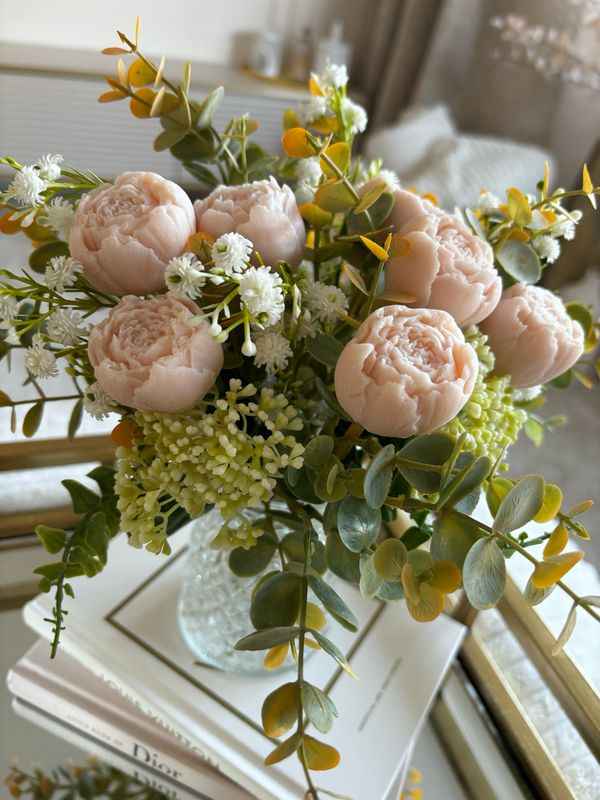 Vase collection  pink wax melt bouquet