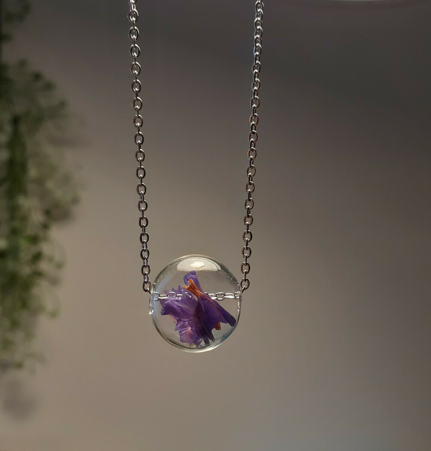 Collana bolla e fiori viola