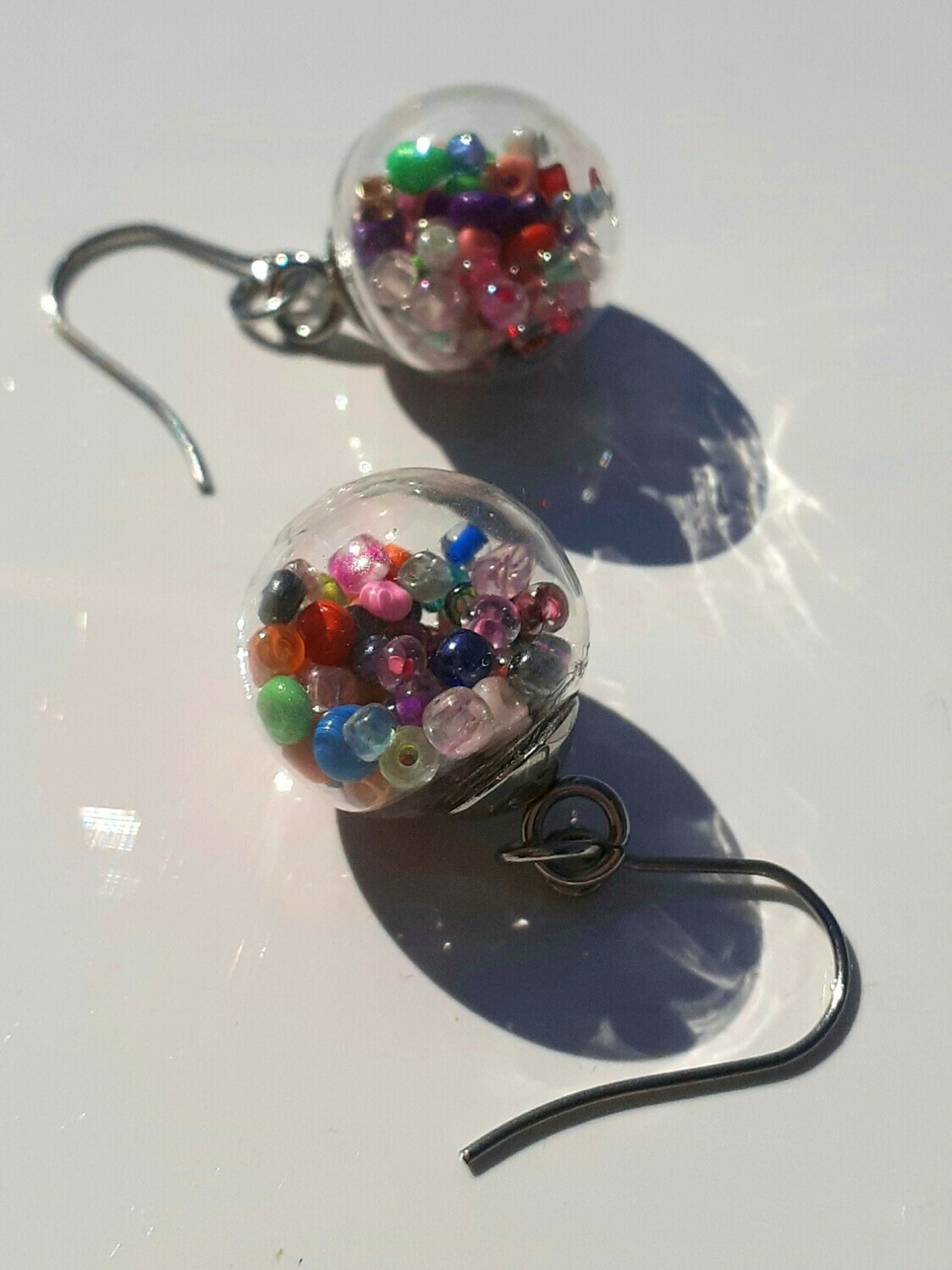 Orecchini bolla e perline colorate