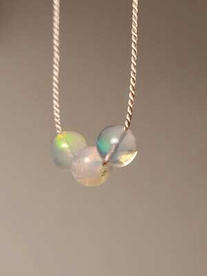 Collier 100% seta con tre perle di Opale - Rosa