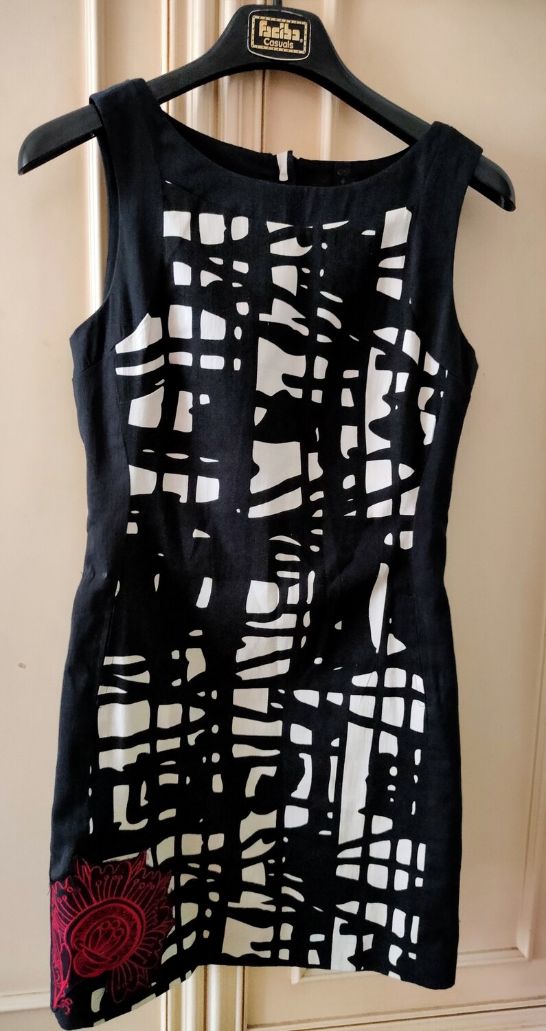 Abito Desigual. Taglia 36 (40 italiana)
