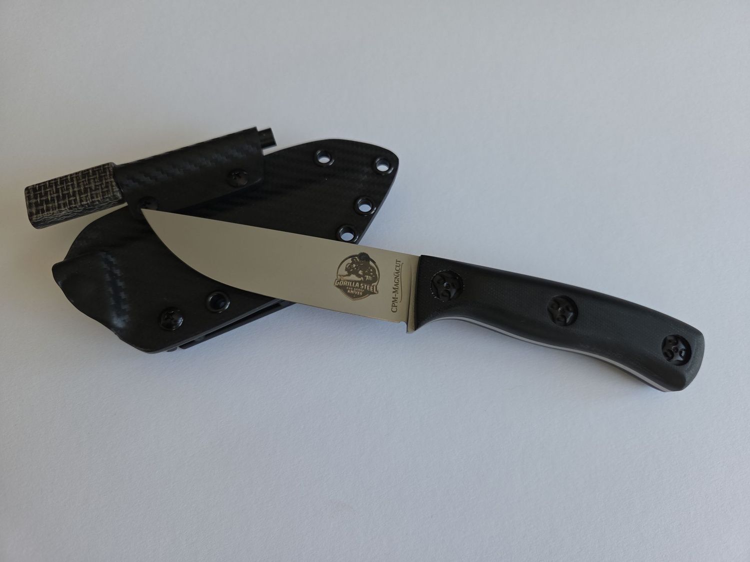 Bullhead  - Outdoorknife - MAGNAUCUT - Black Canvas