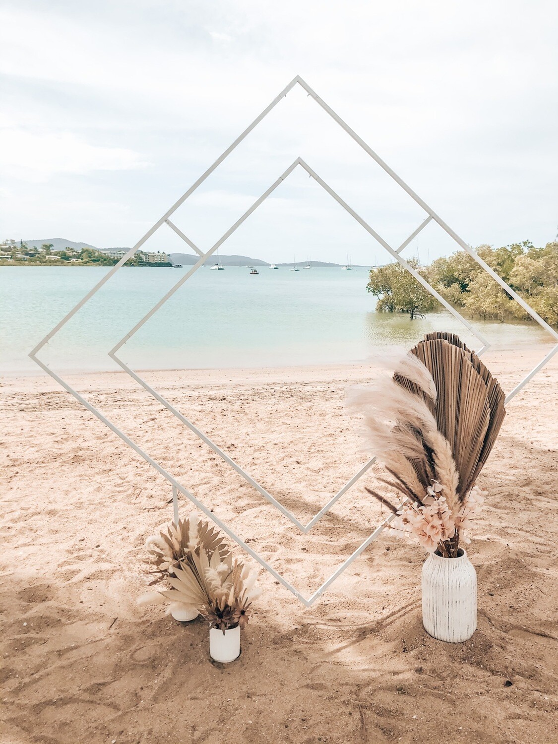 Rhombus Arch Backdrop Arbour