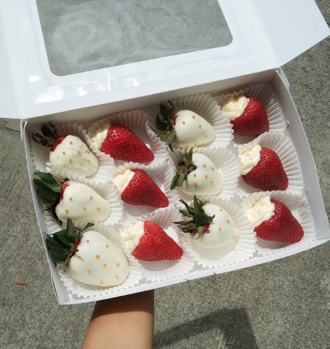 Coated Strawberries (Box of 12)