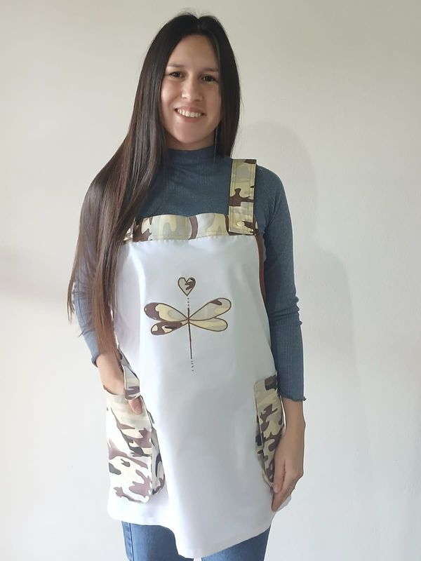 JUMPER BLANCO CAMUFLADO CON LIBÉLULA