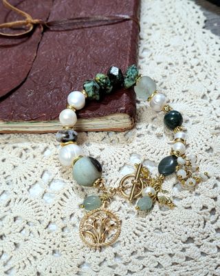 Bead Bracelet w/ Flower Charm