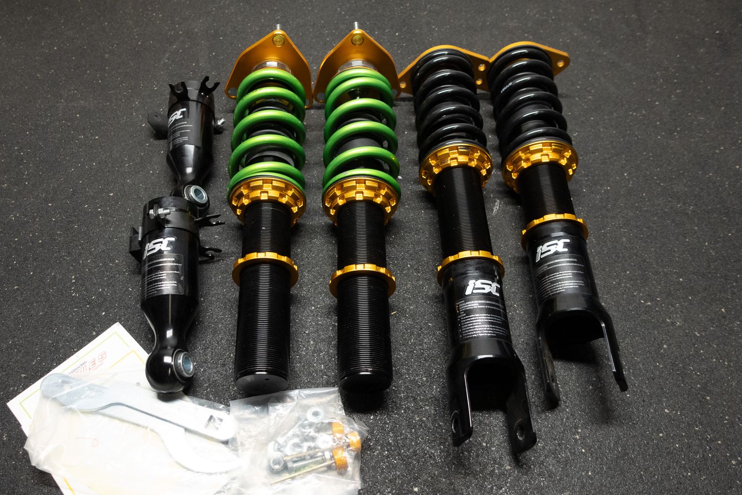 SCRATCH + DENT NISSN 370Z *TRUE REAR + TRIPLE S*  ISC N1 V2 COILOVER SUSPENSION KIT