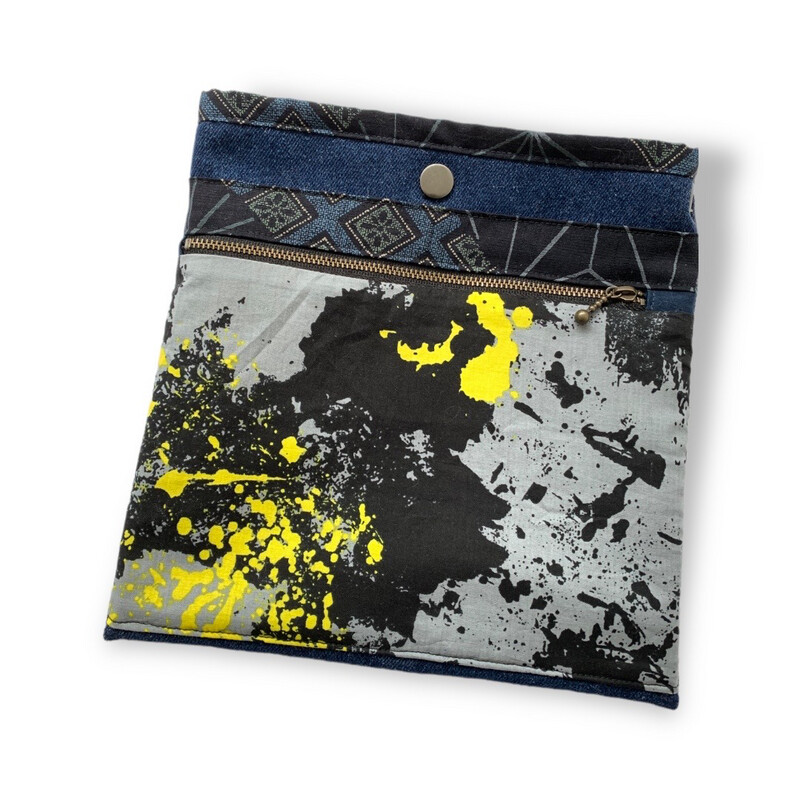 Zipper Pouch With Removable Shoulder Strap