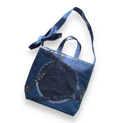 Shoulder Bag With Knot