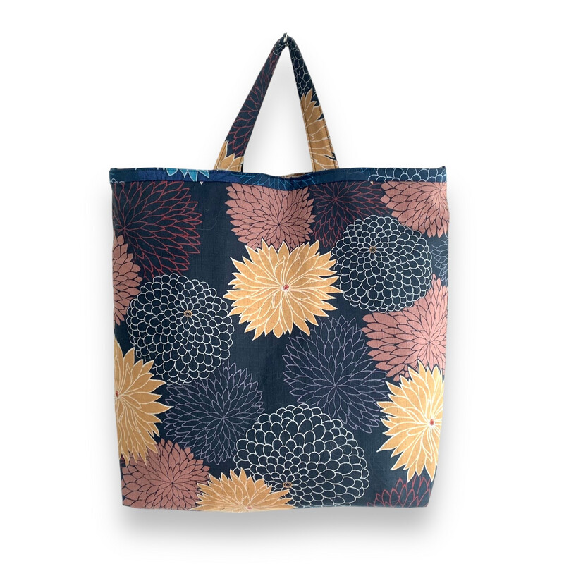 Shoulder Bag With Knot