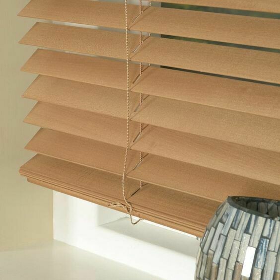 Wooden Blind (25mm)