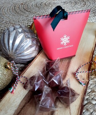 70% dark chocolate, kahlua and Marlborough sea salt truffles. 5 piece