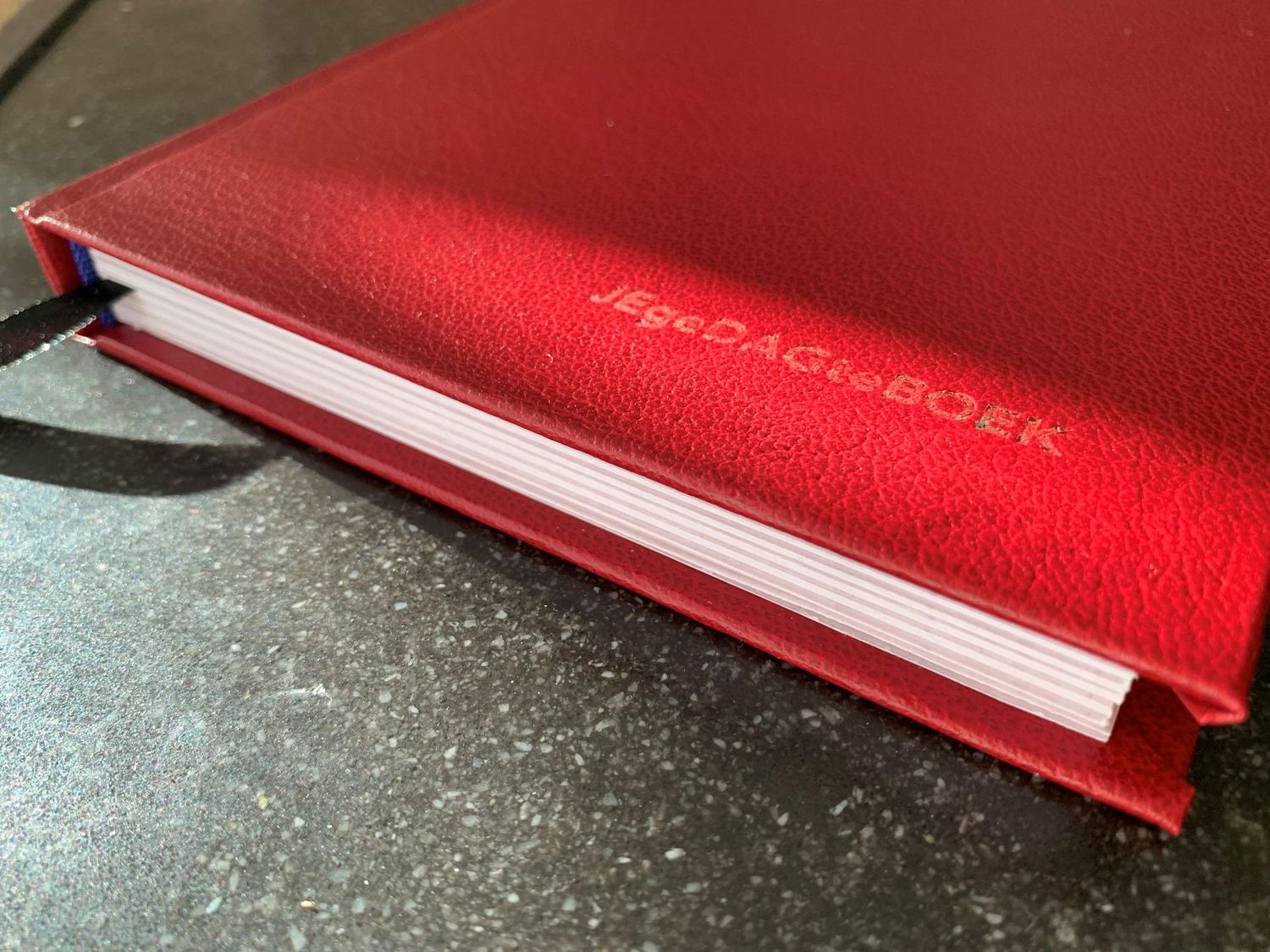 JEgeDAGteBOEK leer ROOD