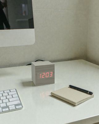 Reloj Despertador Digital De Madera Temperatura Cubo Chico
