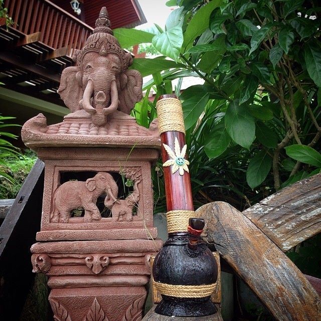 Thai Bamboo-Coconut Craft Ice Slide Inhaler &quot;The Peacemaker&quot;