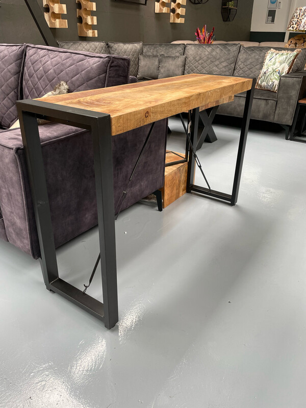 Britt sidetable 120cm Britt sidetable 120cm