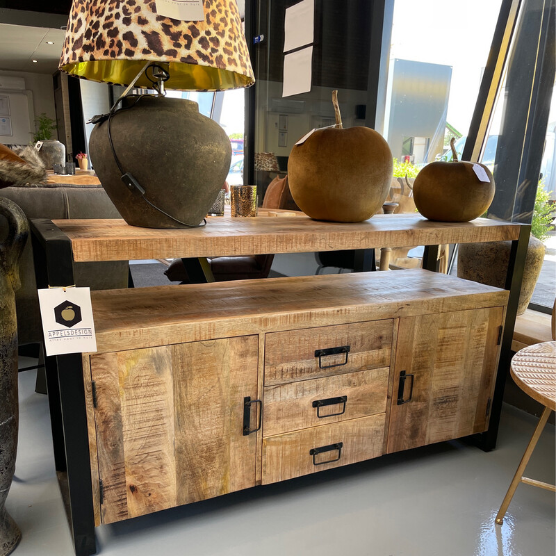 Britt dressoir 135cm Britt dressoir 135cm