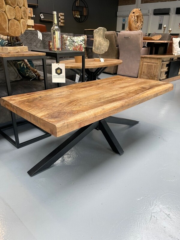 Salontafel mangohout boomstam met spinpoot 130x80cm