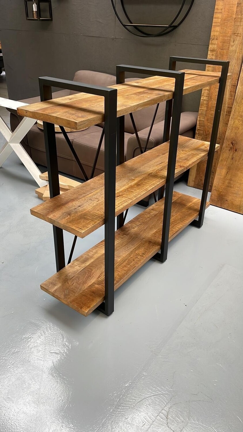 Boekenkast mangohout & zwart staal 150x40x120cm
