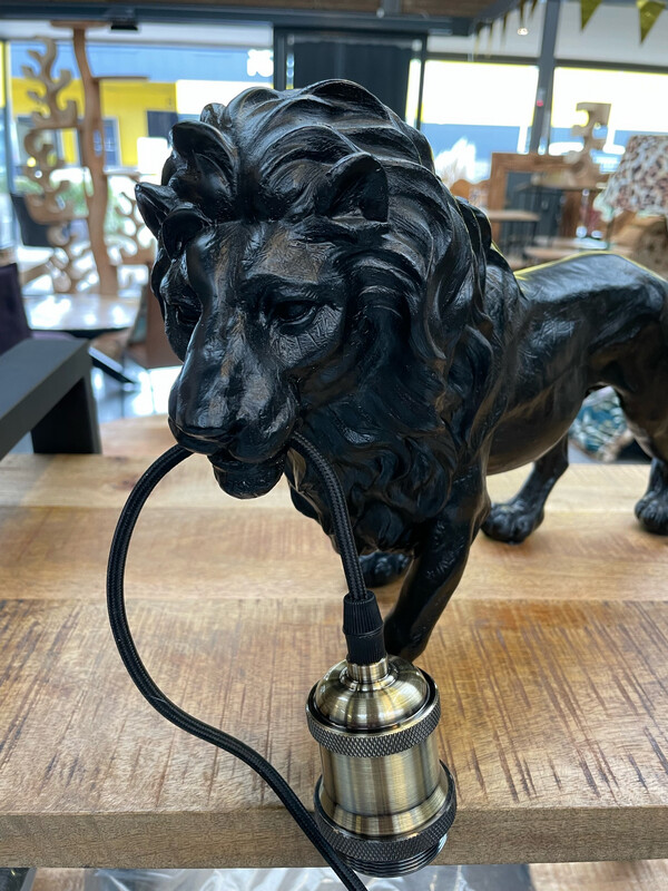 Lamp leeuw (zwart)