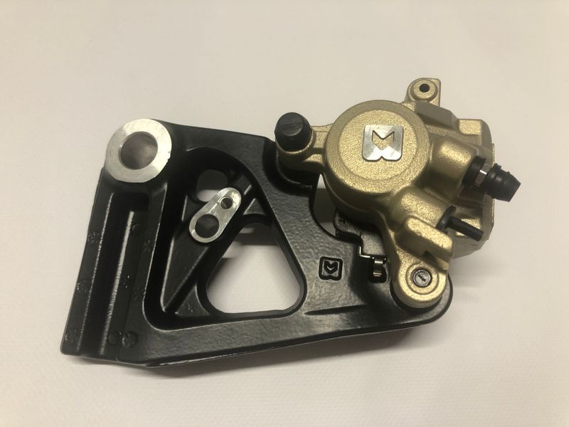 Bremssattel hinten mit Halter und Beläge Bremssattel hinten mit Halter und Beläge